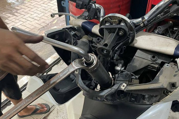 Biaya ganti komstir Honda PCX 160 tanpa bongkar body