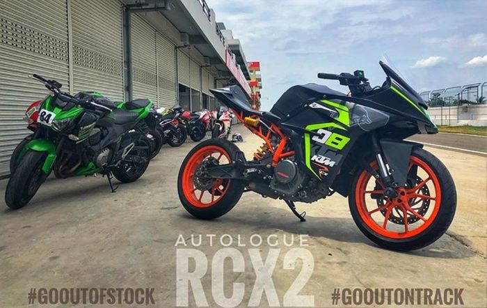 race kit RCX2 didesain plug and play ke KTM RC390 versi lama