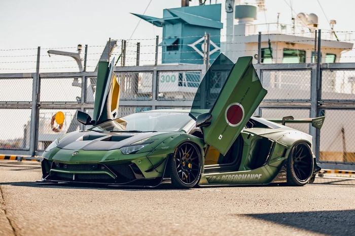 Modifikasi Lamborghini Aventador hasil garapan bengkel Jepang, Liberty Walk