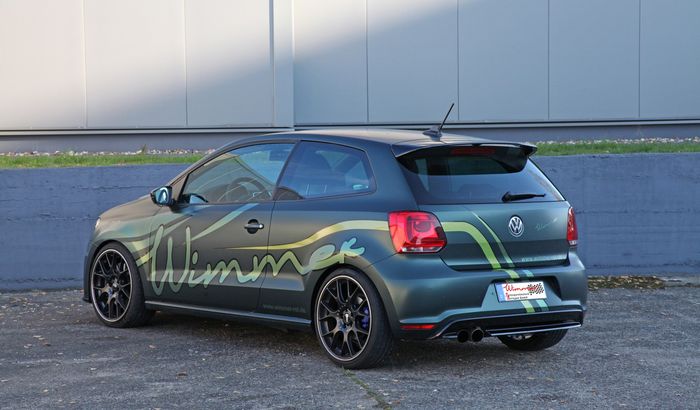 Tampilan belakang VW Polo WRC garapan Wimmer dengan tenaga 400 dk