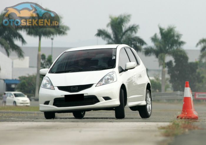 Honda Jazz GE8 generasi kedua