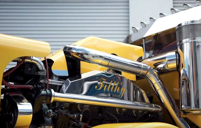 Modifikasi ekstrem truk pakai mesin 28.000cc