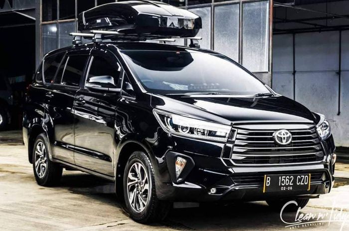 Toyota Kijang Innova pakai roof box Thule Motion XT XL