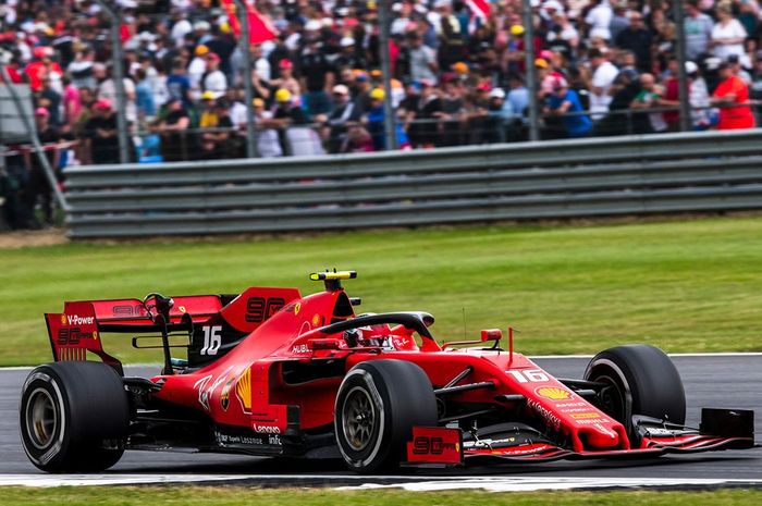Charles Leclerc saat tampil di F1 Inggris dan berhasil finish ketiga di belakang dua pembalap tim Mercedes