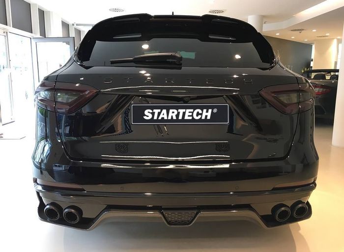 Tampilan belakang Maserati Levante garapan Startech
