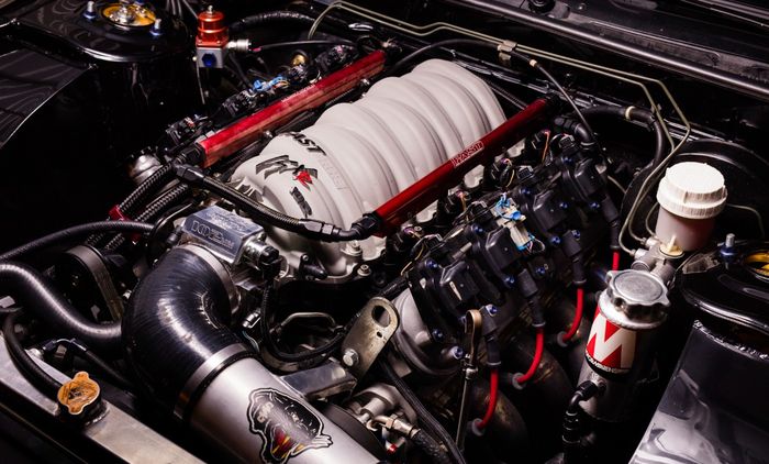 Modifikasi Nissan 240SX alias Nissan Silvia S13 bermesin V8 750 dk