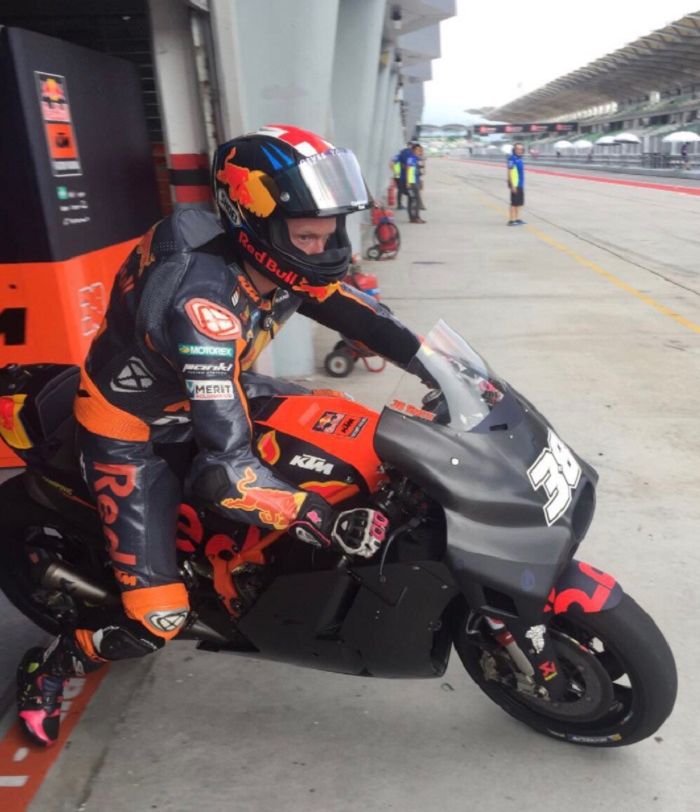 Aero Fairing menempel di motor Bradley Smith