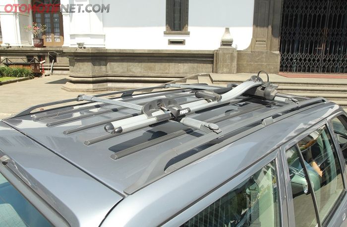 Roofrack dan bike rack sebagai aksesori pelengkap