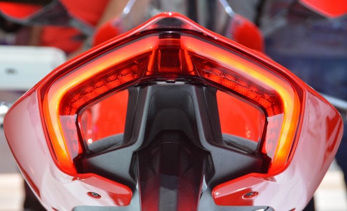 Ducati Panigale Stradale V4