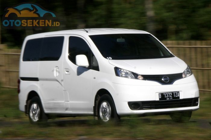 Nissan Evalia SV MT