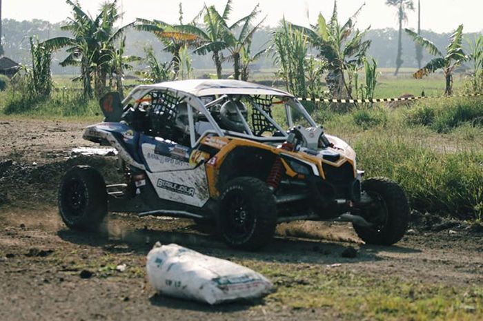 Marrel Suryokusumo menggunakan Can-Am Maverick X3 XRS Turbo