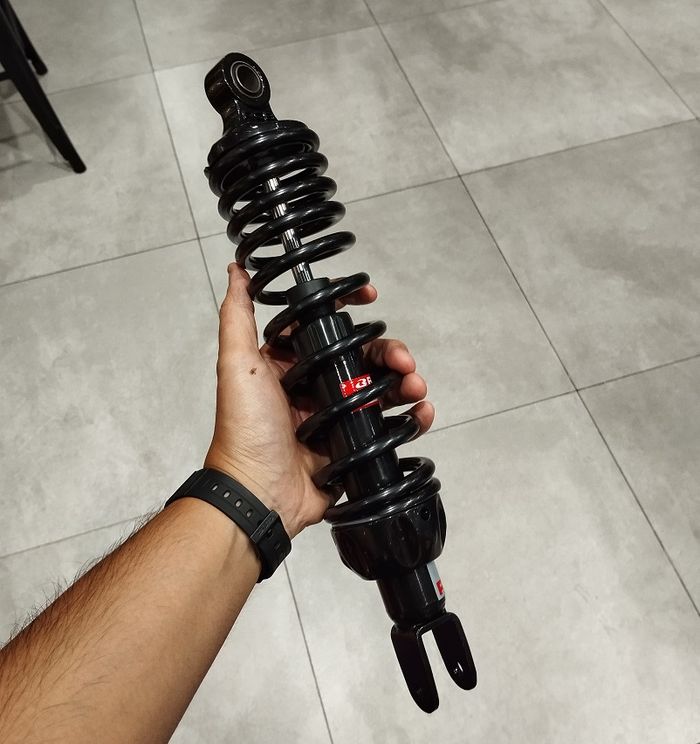 Sokbreker RCB tipe A2 non tabung harganya Rp 400-500 ribuan