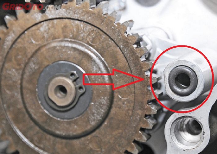 Sil pompa oli di Yamaha Scorpio ini kerap lupa dipasang oleh mekanik