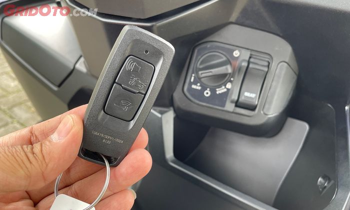 Smart key Honda Vario 125 Street sama seperti varian Vario 125 lain, ada alarm