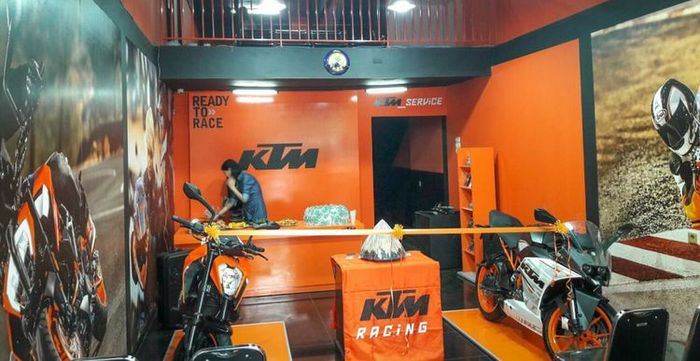 Dealer KTM yang berada di Cipinang, Jakarta Timur