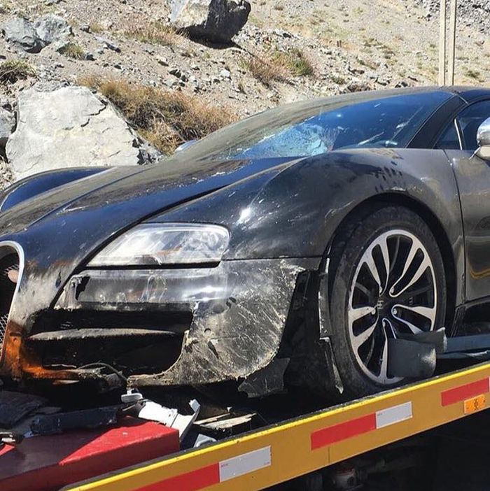 Bugatti Veyron Grand Sport Vitesse kecelakaan di pegunungan Andes