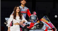 Cantiknya Alice Ricci, Pacar Pemenang MotoGP Qatar 2022 Enea Bastianini