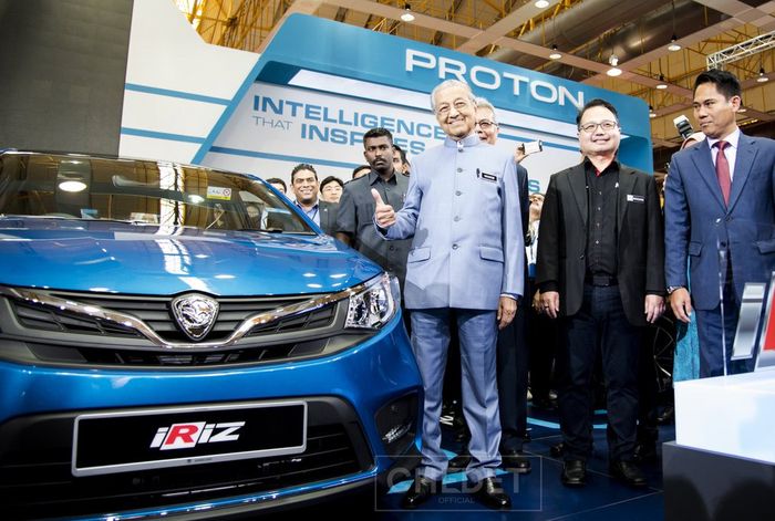 Perdana Menteri Malaysia Tun Dr Mahathir Mohamad saat peluncuran mobil terbaru Proton, belum lama ini