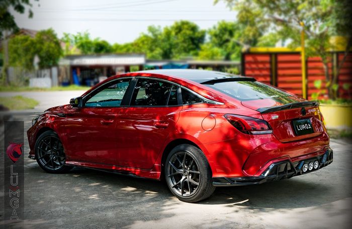 Tampilan samping modifikasi MG 5 GT garapan Amortiz, Thailand