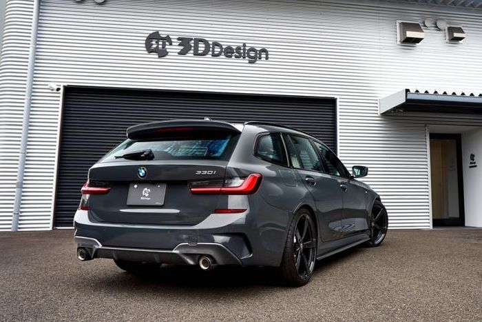 Tampilan samping BMW 330i M Sport dengan body kit dari 3DDesign
