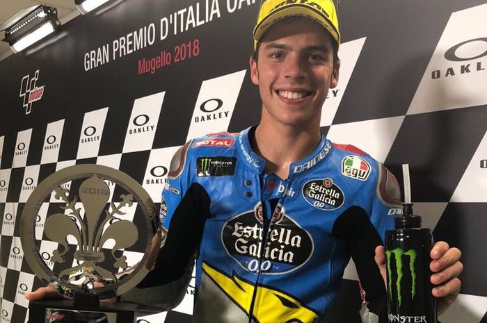 Joan Mir setelah naik podium tiga Moto2 Italia