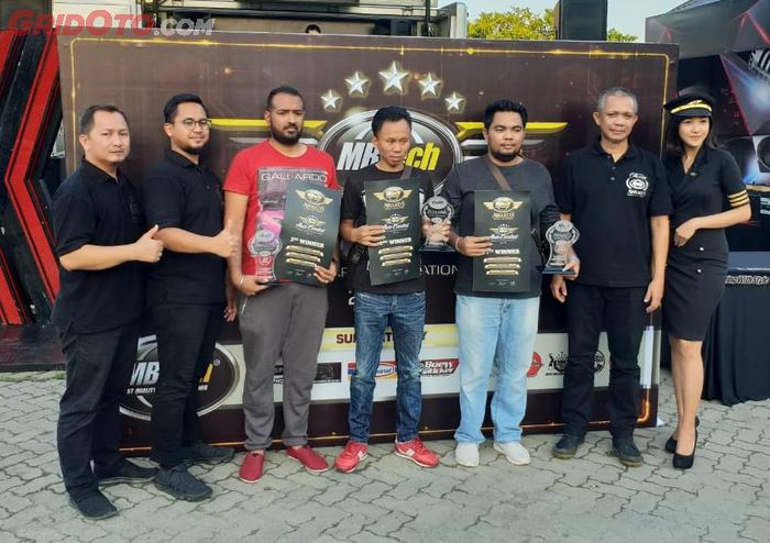 Ketiga juara MBtech Awards di MBtech Auto Combat Pekanbaru