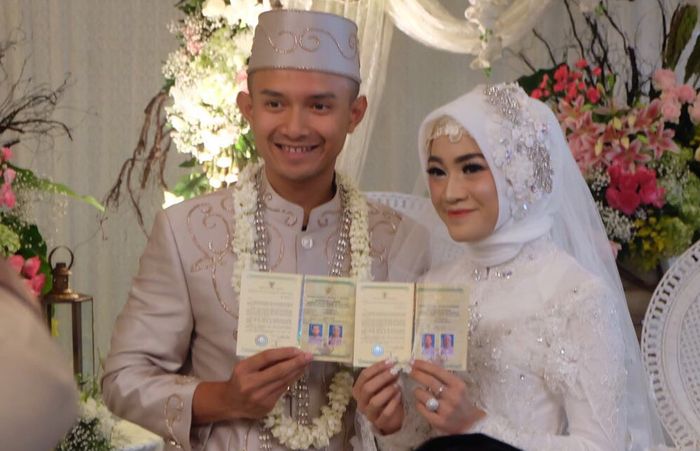 Alhamdulillah sah, ini dia pengantin baru Dimas Ekky Pratama dan Padma Beng, selamat menempuh hidup baru