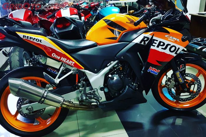 Biaya servis Honda CBR250R dibengkel spesialis