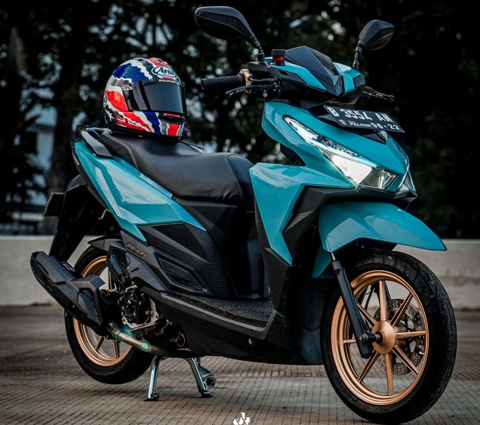 Honda Vario 150 repaint hijau tosca