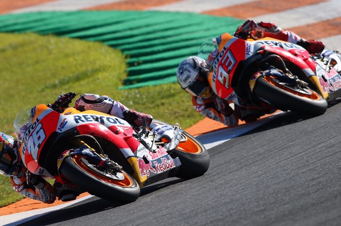 Duet tim Repsol Honda menjadi tercepat di tes pramusim MotoGP 2018 hari kedua di sirkuit Ricardo Tormo (15/11/2017)
