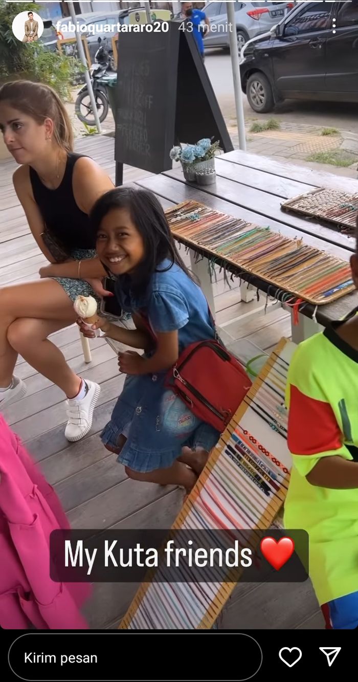 Fabio Quartararo traktir anak-anak makan es krim