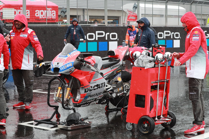 Hujan di MotoGP Inggris (26/8/2018)