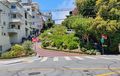 Menyusuri Lombard Street, Jalan Ikonik Kota San Francisco AS. Punya 8 Tikungan, Batas Kecepatan 8 KPJ, Batas Penumpang 8 Orang