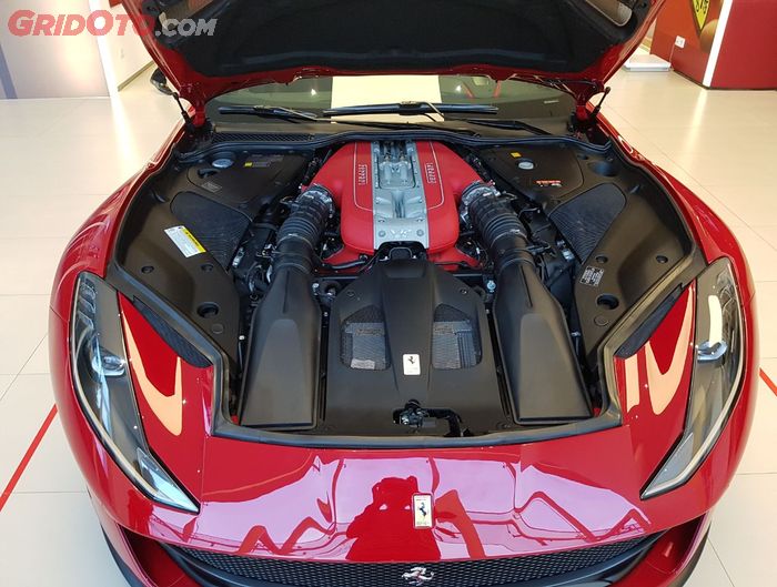 Mesin Ferrari 812 Superfast punya tenaga 800 dk dan torsi 718 Nm