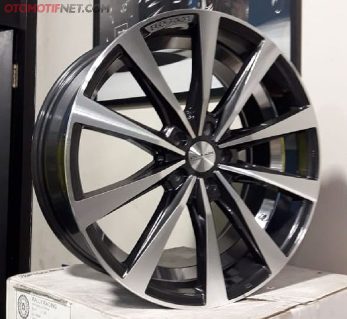 Pelek Rojam 20 inchi bikin tampilan Xpander jadi makin elegan dan mewah