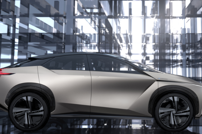 Nissan IMx KURO concept vehicle exterior