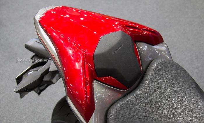 Singe seat  cover pada Z900 special edition