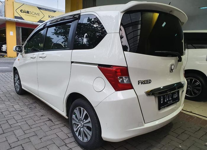Honda Freed bekas.