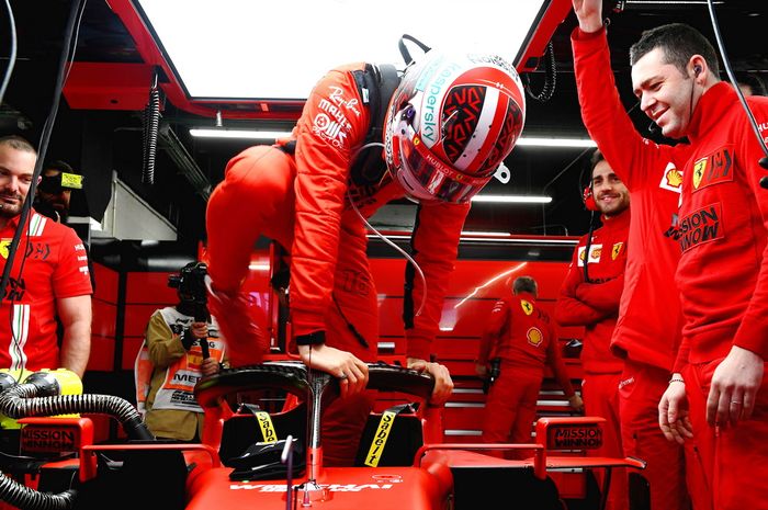 Di tengah ancaman virus Corona, tim Ferrari siap menuju ke Melbourne, tempat digelarnya seri pertama F1 2020