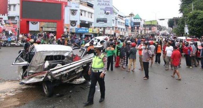 Suasana simpang Muara Rapak, Balikpapan, Kalimantan Timur