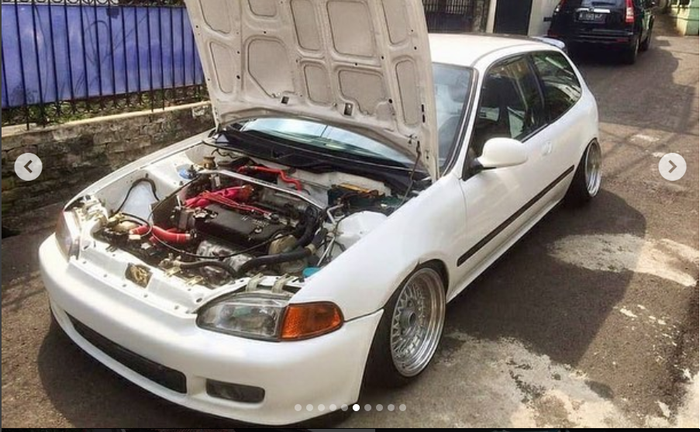 ruang mesin Honda Civic Estilo 