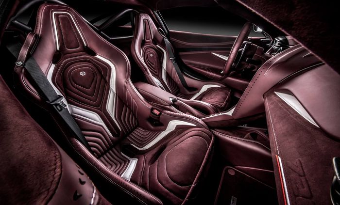 Tampilan kabin McLaren 720S garapan Carlex Design