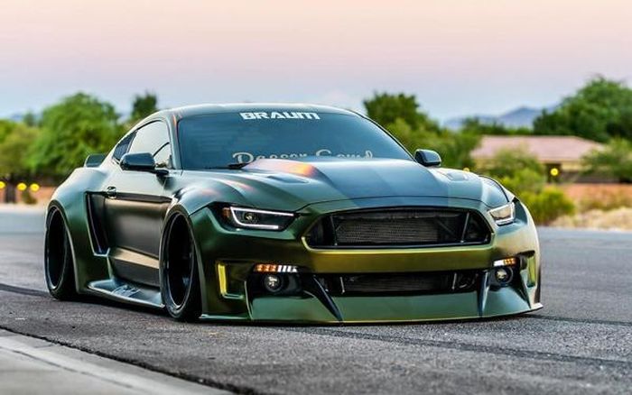 Tampang sangar Ford Mustang GT seperti kobra