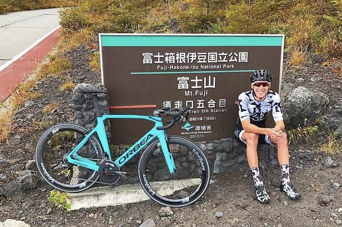 Aleix Espargaro Bersepeda Ke Gunung Fuji