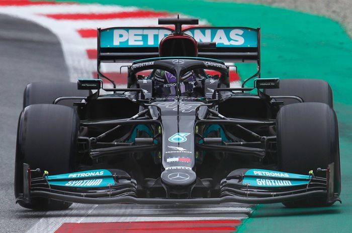 Lewis Hamilton memimpin sesi latihan bebas kedua (FP2) F1 Austria 2021 hari Jumat (2/7) di Red Bull Ring