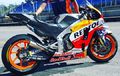 Marc Marquez Coba Motor Hitam Misterius, Valentino Rossi Mengaku Khawatir