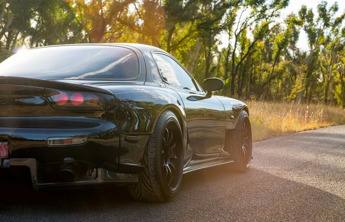 Tampilan samping modifikasi Mazda RX-7