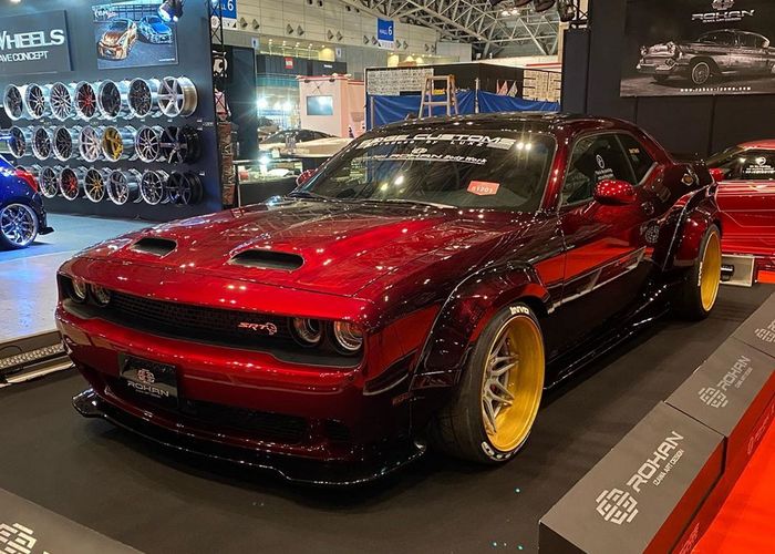 Dodge Challenger hasil garapan Rohan