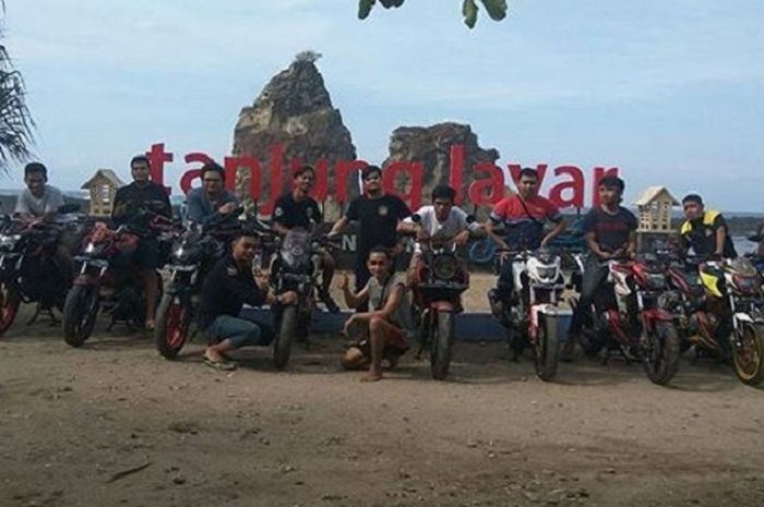 Touring jadi cara yang asik untuk komunitas motor berlibur