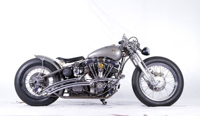 Bisa dibilang dia bobber bermesin besar yang tampil paling kalem di Suryanation motorland seri Semarang